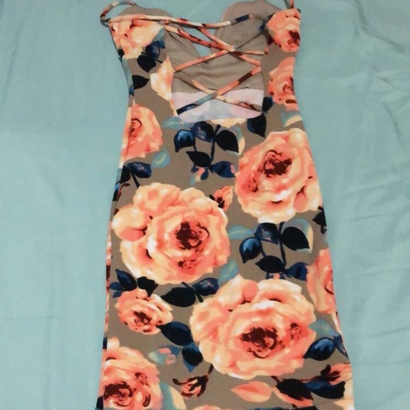 Fashion nova dress - Picture 1 of 3